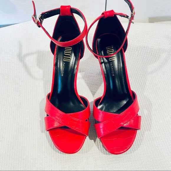 Platform Heeled Sandals with Ankle Strap - Picture 3 of 9